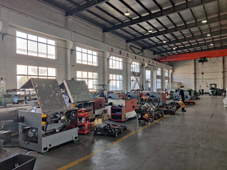 Staaldraadspijkermachines in China